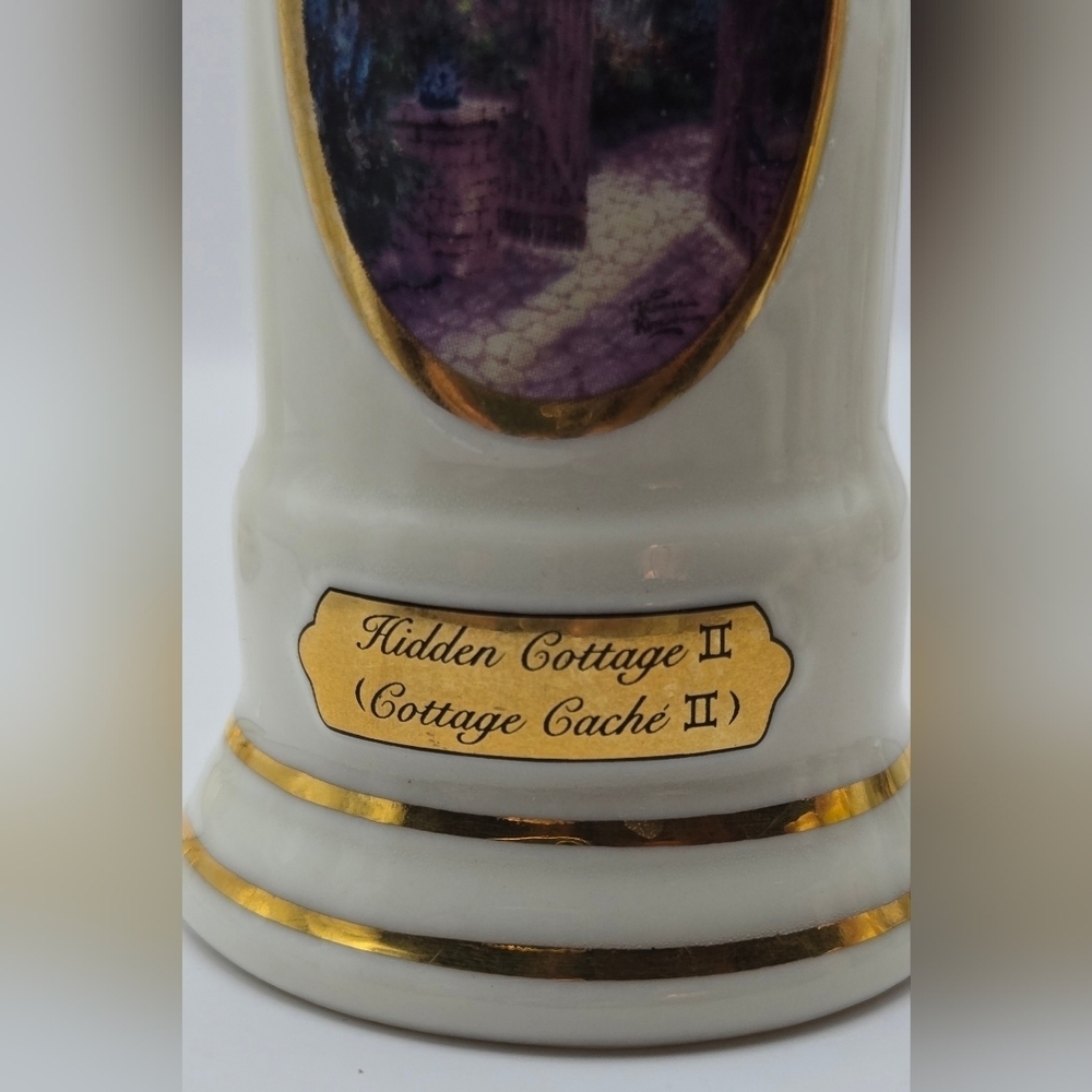 Thomas Kinkade Avon China Cottage Salt Pepper Shakers Gold Trim - Picture 7 of 10